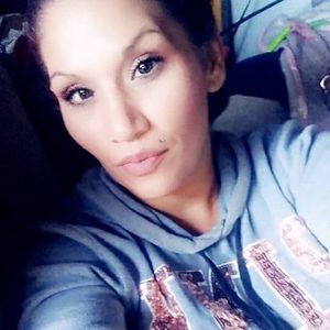 Meet your Posher, Yolanda